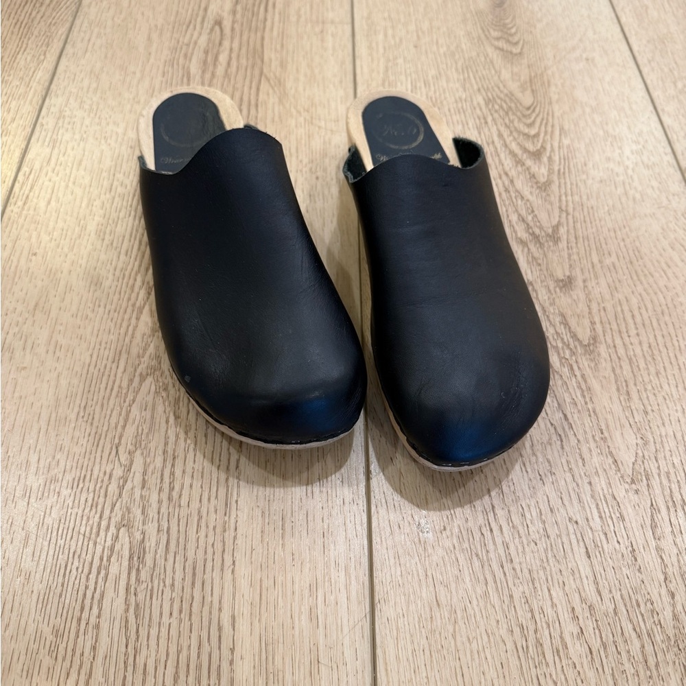 No. 6 Classic Black Leather Clogs
